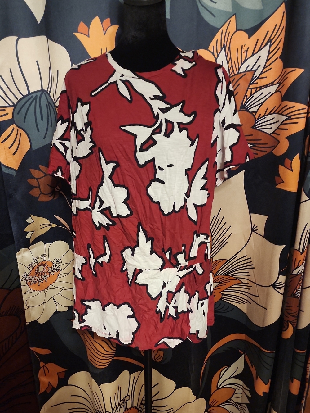 Liz Claiborne Red Short-Sleeve Floral Print Top